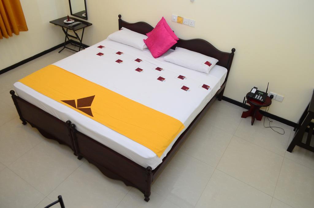 Jayasinghe Holiday Resort Катарагама Экстерьер фото